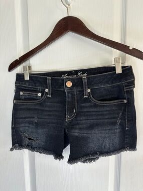 AE Dark Wash Distressed Denim Cutoff Shorts waist 16” inseam 8” length 10” A0155